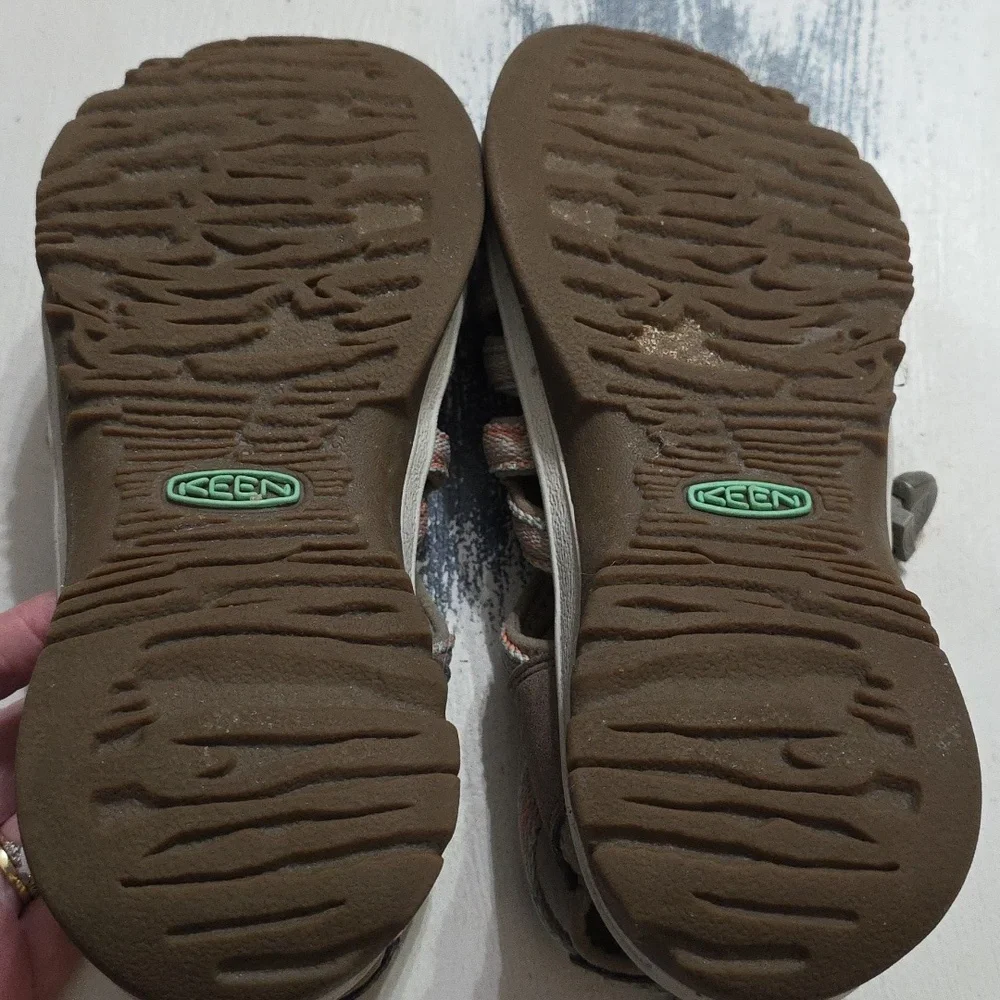 Keen Women's Multi-Color Strappy Sandals Outdoors Waterproof‎ Comfort Sz 7.5 EUC